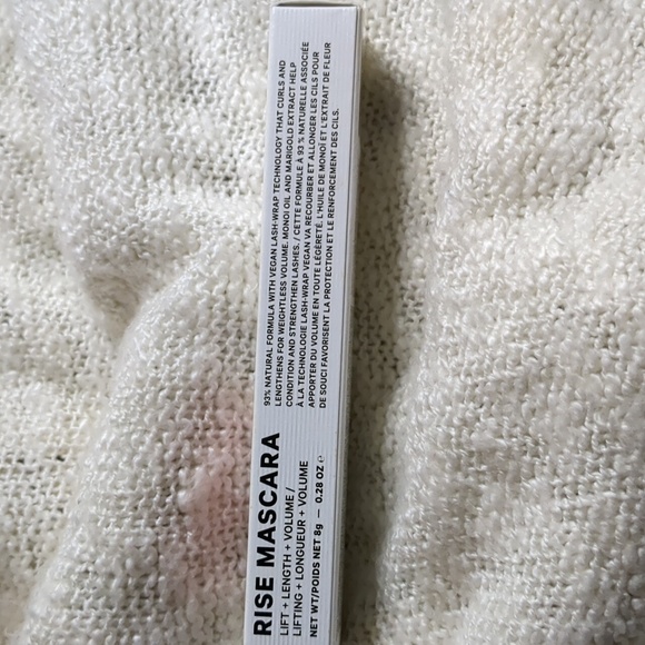 Mılk RISE Mascara in Elevate(Black), 8g/0.28oz - Picture 5 of 8